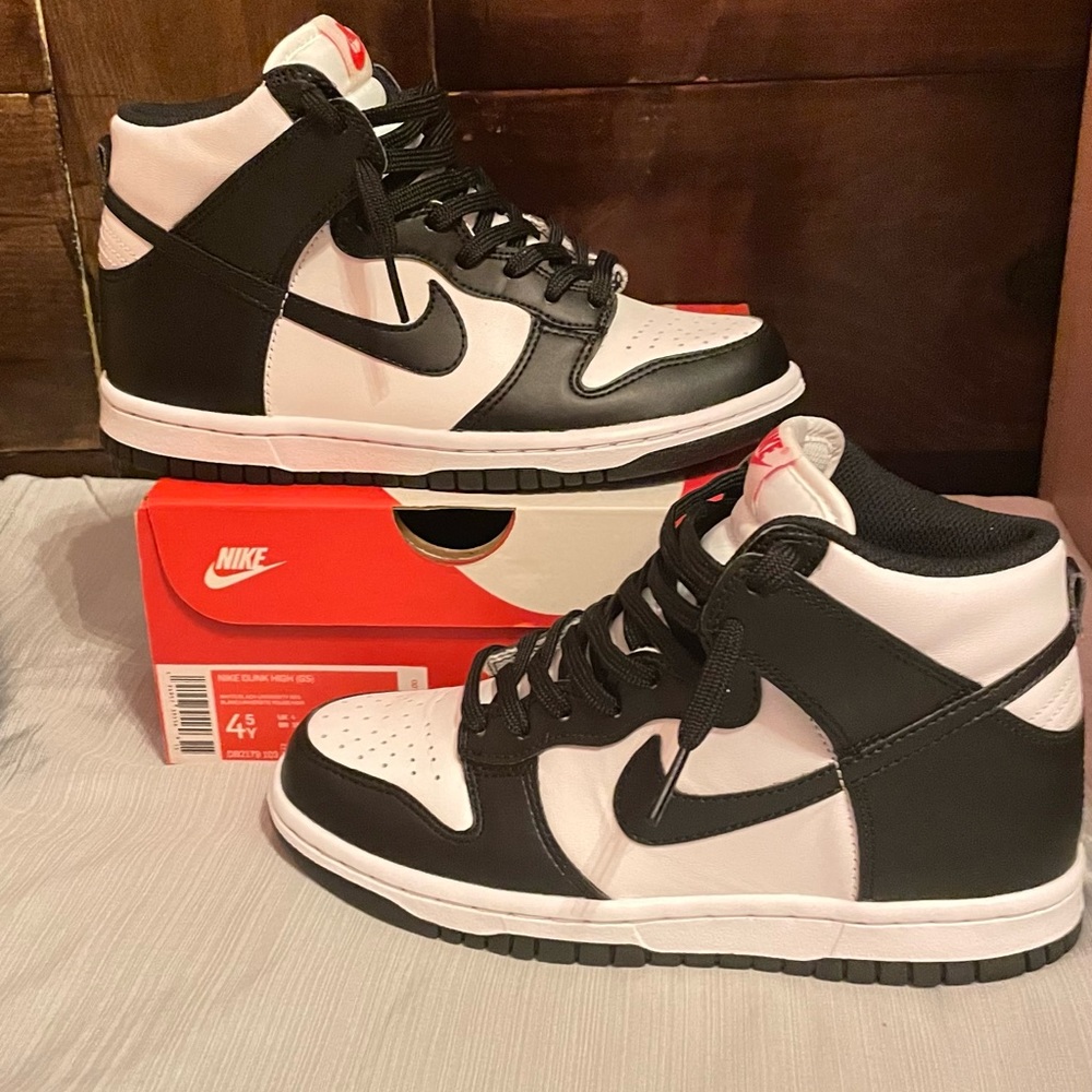 Nike dunk high pandas